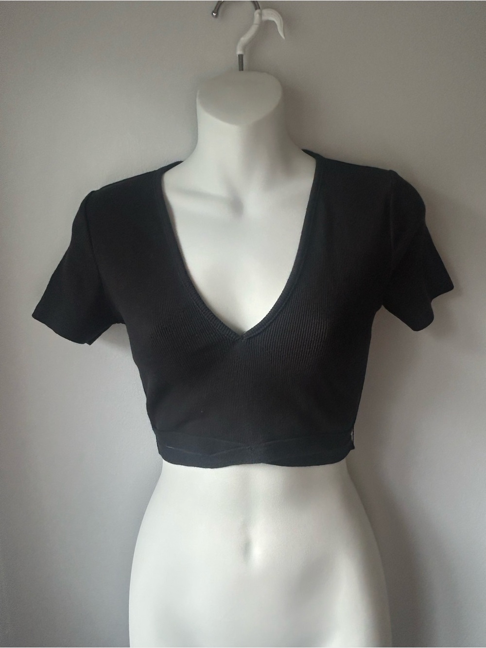 Zara Black Ribbed V-Neck Cropped waist wrapped Top